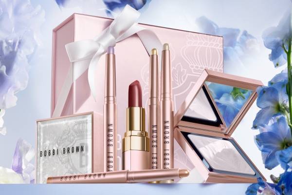 ボビイ ブラウン24年春コスメ、“乳白色＆ペールピンク”の限定スティックアイシャドウやハイライター