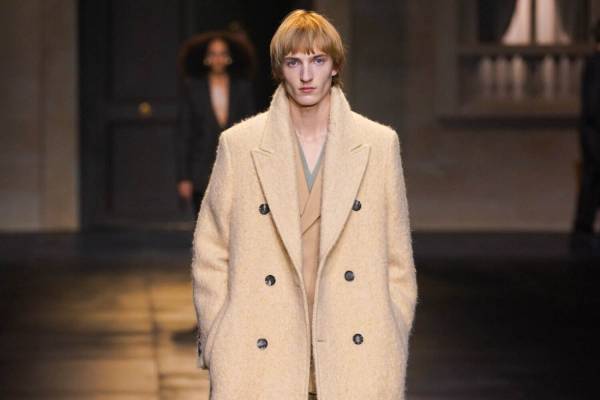 アミ 2024年秋冬コレクション - 温かみと華やぎを帯びたテーラリング