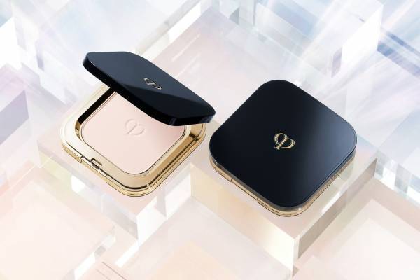 クレ・ド・ポー ボーテ24年春ベースメイク、“ふんわり輝く”マット仕上げの新生プレストパウダー