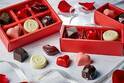 センタラグランドホテル大阪の24年バレンタイン、“薔薇香る”ハート型ケーキやボンボンショコラのアソート