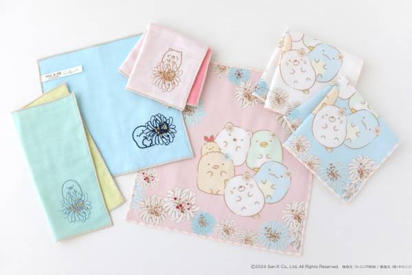 ポール & ジョー アクセソワ「すみっコぐらし」コラボハンカチ、パステル色で“花とすみっコ”を描く