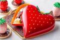 ヒルトン東京24年バレンタイン“ハートの苺型”チョコボックス、16個のボンボンショコラ入り