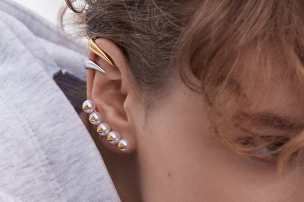 TASAKI「デインジャー」パール×角モチーフのネックレス＆イエローゴールドの“トゲ付”リング