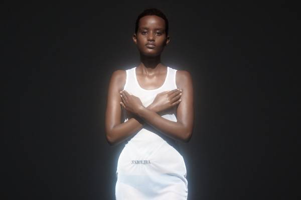 ドレスドアンドレスド“マラルメの詩”刺繍のシアードレスなど、西武渋谷店で期間限定ストア