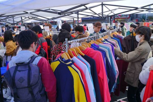 「下北沢古着マーケット＋」下北沢駅前で開催、駅周辺の古着屋＆雑貨屋が集結
