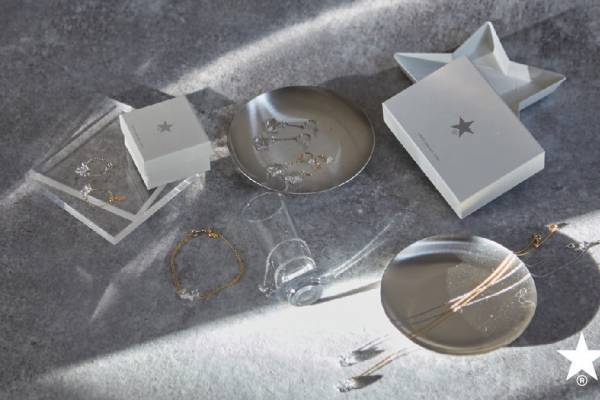 コンバース トウキョウ×「ハリオ」のアクセサリー、ガラス製“星モチーフ”煌めくネックレスやリング