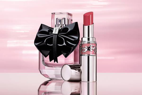 イヴ・サンローラン“恋愛”がテーマの人気香水「モン パリ」限定ボトル、クラシックなリボン付き