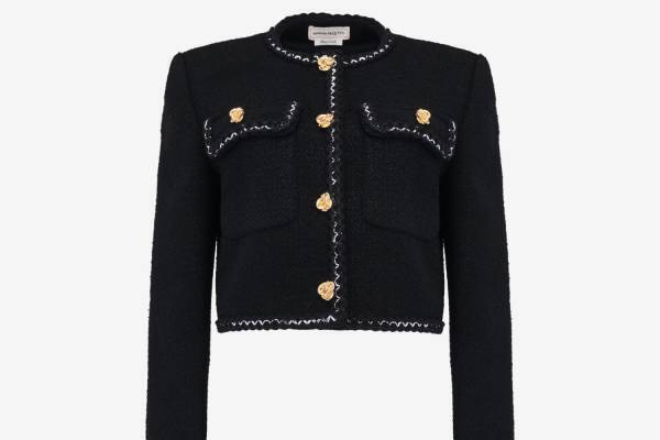 アレキサンダー・マックイーンの新作ジャケット、ブラックツイード×メタリックゴールドのノットボタン
