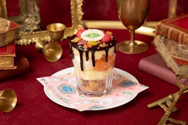 「ハリー・ポッターカフェ」に“ハニーデュークス”の新メニュー、鮮やかなジェリービーンズスイーツなど
