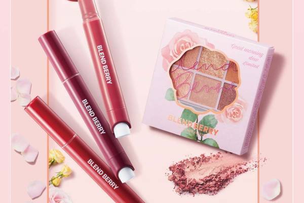 ブレンドベリー24年春コスメ、“ピンク×ブラウン系”アイパレ＆パール煌めくぷっくりティントリップ