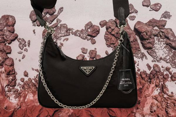 「プラダ リナイロン」24年春夏メンズ・ウィメンズバッグ、“ミニポーチ付き”ショルダー＆バックパック