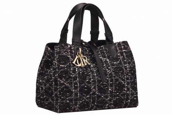 ディオールのウィメンズバッグ「ディオール トゥジュール」“カナージュ”を表現したツイードで