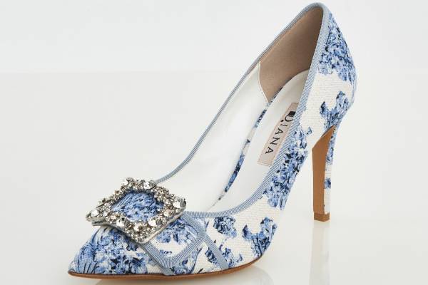 ダイアナ“ゴッホの名画”テーマの24年春夏シューズ＆バッグ、青いアイリスの花咲くパンプスなど