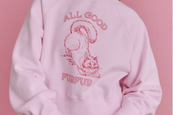 ファーファー24年「猫の日」スウェットや“手書き風”の猫刺繍バケットハット、ヘアバレッタも