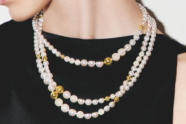 エム / ジー TASAKI「スライスド」淡水パール×イエローゴールドのネックレスなど - 銀座で発売