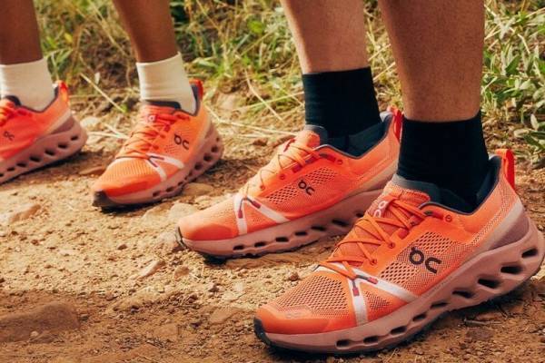「オン」初となるトレイルシューズとハイキングシューズ、"最先端"ミッドソールテクノロジー搭載で