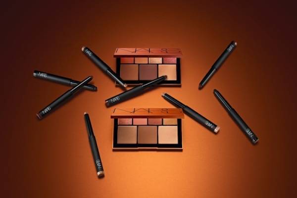 NARS24年夏コスメ“太陽”のように輝く限定マルチパレット＆新作スティックアイシャドウ