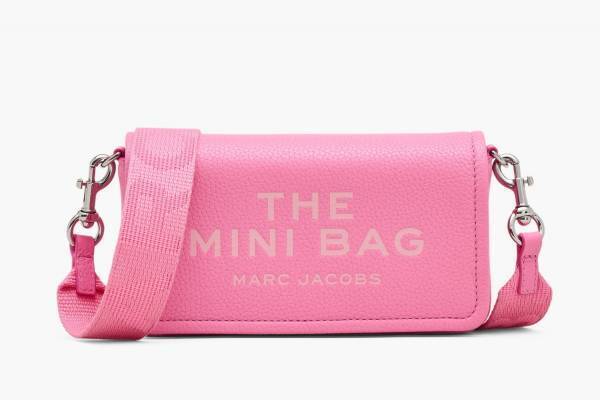 マーク ジェイコブスのレザーバッグ「ザ ミニ バッグ」クロスボディ＆クラッチの2WAY仕様