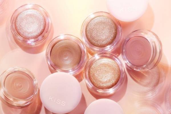 キス24年夏コスメ、“濡れツヤorほんわかマット”の単色クリームアイカラー「メロウシャドウ」