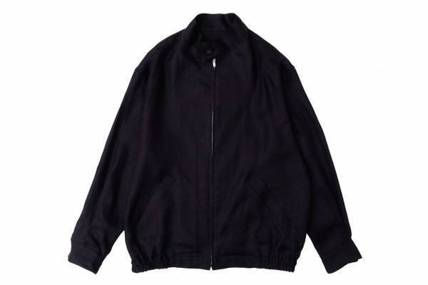 フジの1LDK限定“濃紺”ブルゾン、凹凸のある上質リネン採用のオールシーズンアウター