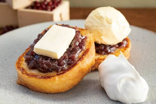 “サクッふわっ食感”の「あんバターフレンチトースト」が限定復活、トースティーズ×日影茶屋がコラボ