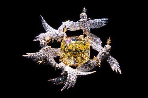 ティファニーの創造の歴史を追う展覧会「ティファニー ワンダー」虎ノ門で、世界初公開品含む約500点