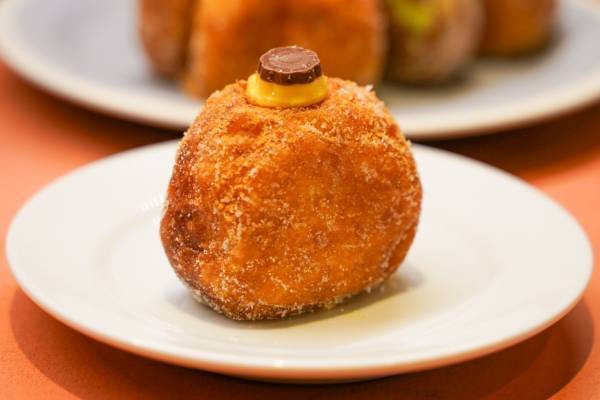 生ドーナツ専門店「アンドトーキョー」東京駅グランスタに、“カリッフワッ”食感のほうじ茶フレーバーなど