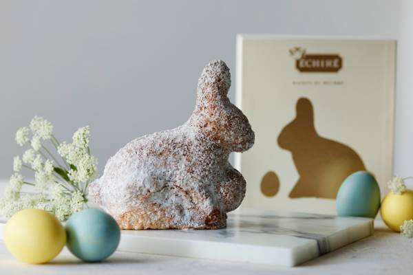 仏産発酵バター・エシレ専門店「エシレ・メゾン デュ ブール」イースター、“卵をもったウサギ型”焼菓子