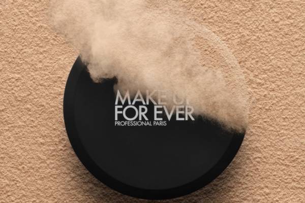 メイクアップフォーエバーのテカリ防止パウダーが24年夏に進化、“まるで素肌”セミマット美肌をキープ