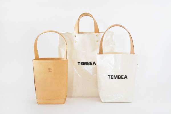 テンベア×イル ビゾンテ限定バッグ、“自然なエイジング楽しむ”高品質レザー＆PVC加工トート