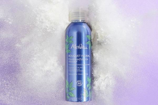 メルヴィータ24年春スキンケア、“トーンアップ肌へ導く”酵素洗顔パウダーでザラつき＆角質をオフ