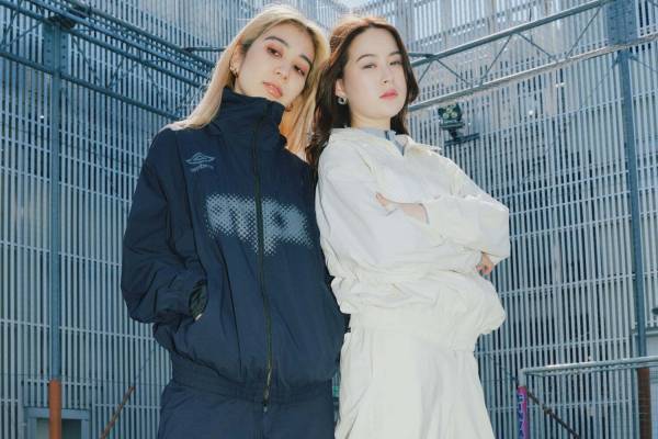 アトモス ピンク×アンブロ、ゲームシャツや“シャーリング入り”ジャージセットアップ