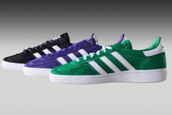 アディダス オリジナルスのスニーカー「ハンドボール スペツィアル」とんだ林蘭の手書きアートワーク