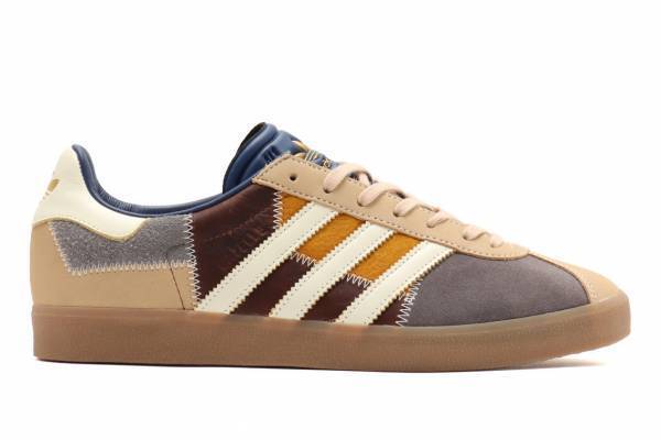 アディダス オリジナルス「ガゼル 85」アトモス限定スニーカー、“継ぎ接ぎ”の異素材アッパーで