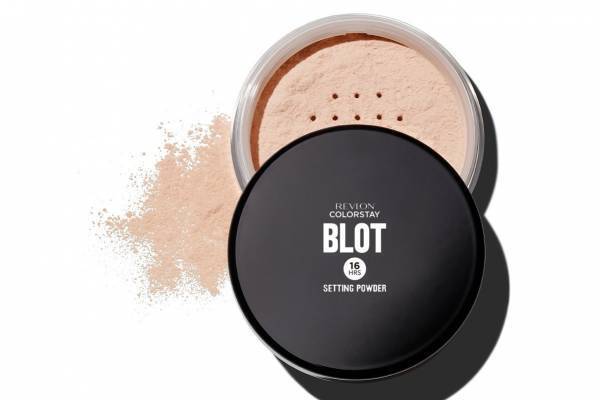 レブロン24年夏ベースメイク、“ひと塗りでさらさらに”長時間美肌キープするフェイスパウダー