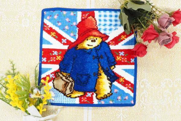 フェイラー「パディントン」のハンカチ、花柄ユニオンジャックや“マーマレード”カラーで