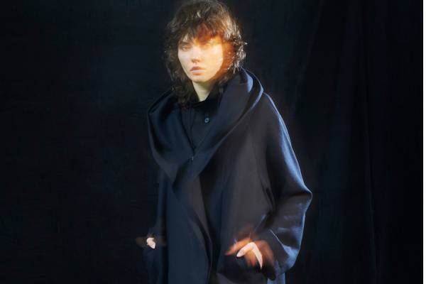 レギュレーション ヨウジヤマモト 2024年秋冬コレクション - 軽快でボーイッシュな装い