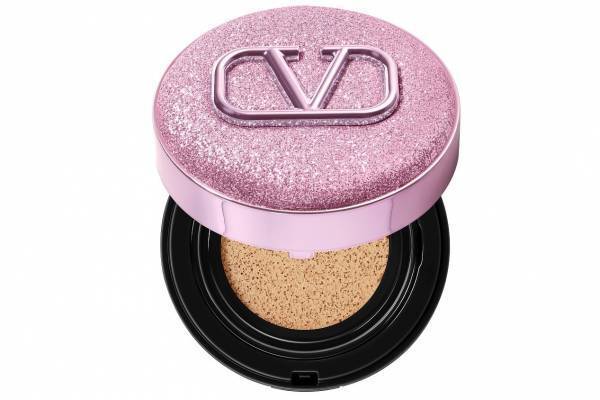 ヴァレンティノ ビューティ24年夏コスメ、“ピンク＆ブラックグリッター輝く”クッションファンデケース