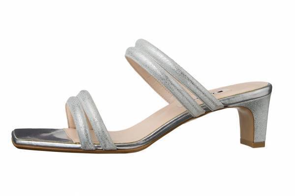 ダイアナの“もちもち”チューブベルトサンダル、きらめくシルバーや鮮やかピンク＆イエローの限定色