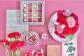 花屋が作る“薔薇チョコレート”に24年母の日限定カーネーションカラー、花束風ギフトボックスなど