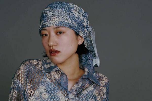 アメリ×ケイタ マルヤマ、“花々”の総柄シャツや刺繍を散りばめたワンピース