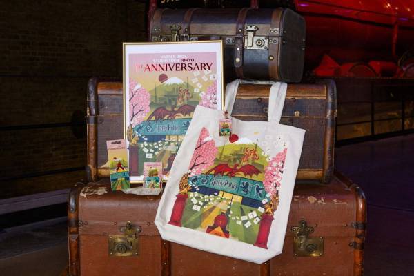 「スタジオツアー東京」1周年記念グッズ、“ホグワーツ特急＆富士山”描いたトートバッグやポスター