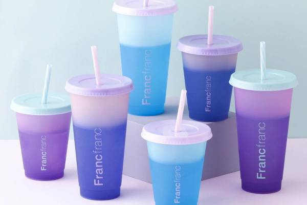 フランフラン“冷たいドリンクで色が変わる”タンブラーが復刻、マーブル模様のガラス食器も