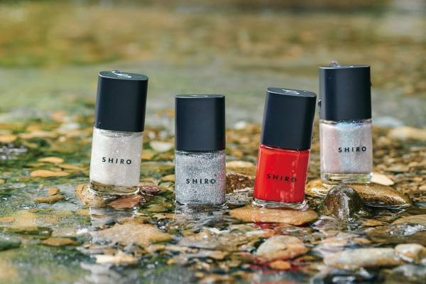 SHIRO「亜麻ネイル」24年夏カラー、“大粒ガラスパール”輝くシアーホワイト＆鮮烈クリアレッド