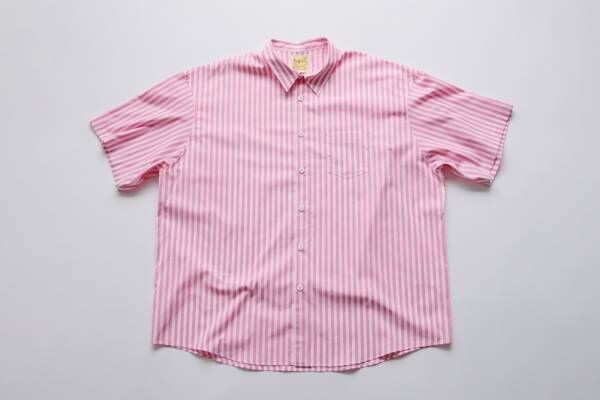 ディガウェル×ミンナノ、ビッグサイズのストライプ半袖シャツ＆バギーショーツ