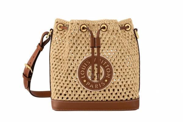 ルイ・ヴィトン“ラフィア素材”のウィメンズバッグ、“クロワッサン型”ホーボーバッグやトートなど
