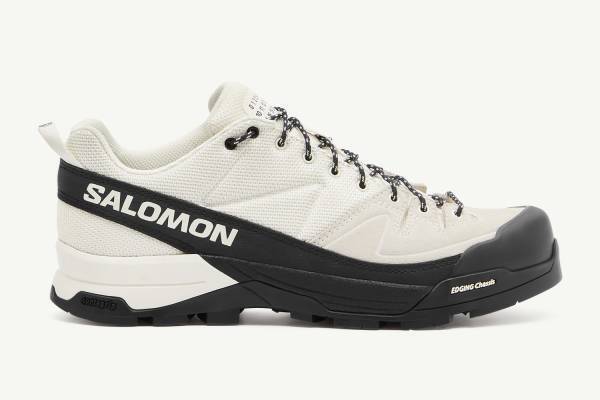 エムエム6 メゾン マルジェラ x サロモン“モノトーン”のハイキングシューズ「エックス・アルプ」