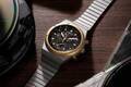 シチズンコレクションの腕時計「1984 クロノグラフ」“昭和ゴールド”でリアレンジした限定モデル