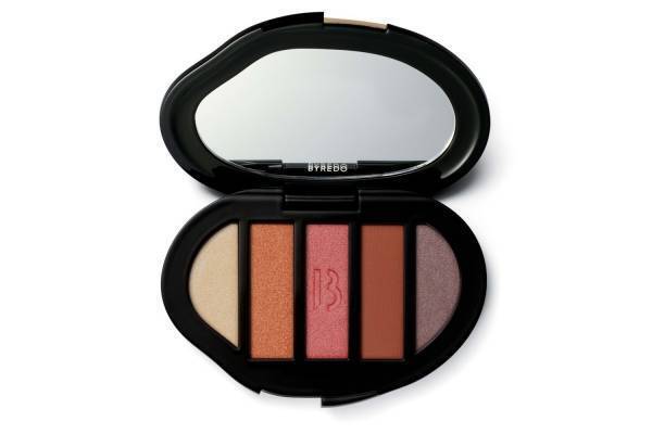バイレード24年夏コスメ、“夜明けのロマンチックな砂漠”着想の5色入りアイシャドウパレット