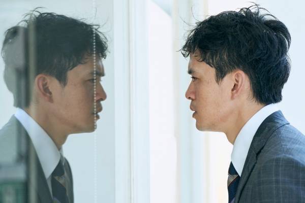 映画『本心』池松壮亮×石井裕也“AIで母を蘇らせた男”の物語、平野啓一郎の小説を実写化